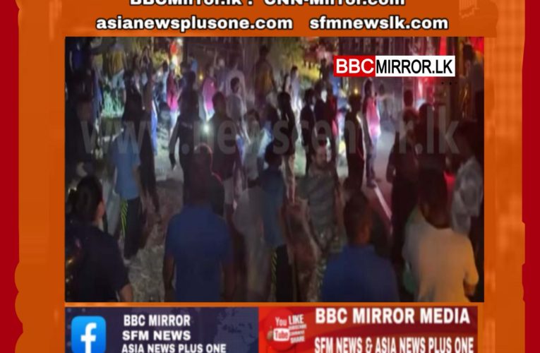 ඇල්ල, රාවණාඇල්ල ආසන්නයේදී බස් රථයක් ප්‍රපාතයකට පෙරළෙයි BBCMirror.lk .   CNN-Mirror.com ‘ asianewsplusone.com   sfmnewslk.com