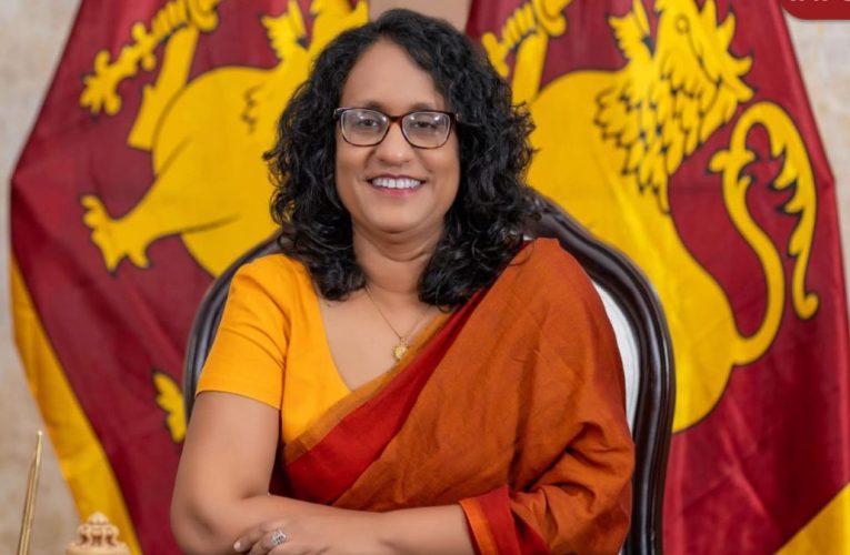 පොලිස් සේවය ස්වාධීන, කාර්යක්ෂම, මිත්‍රශීලී හා මහජනයාට සමීප සේවාවක් බවට පත්කිරීම රජයේ  අපේක්ෂාව බව අග්‍රාමාත්‍ය ආචාර්ය හරිනි අමරසූරිය පැවසුවාය. BBCMirror.lk .   CNN-Mirror.com ‘ asianewsplusone.com   sfmnewslk.com
