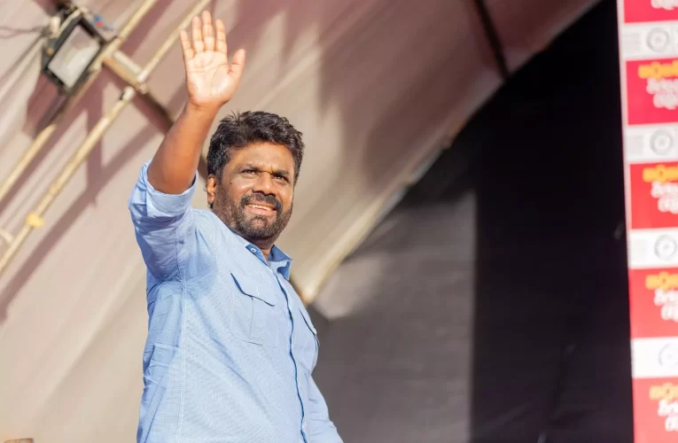 ජනපති දිවයිනෙන් පිටව යයි