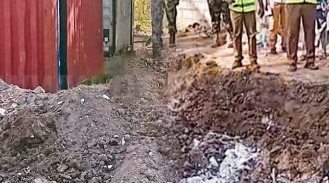 මිද්දෙණියෙන් හමු වූ රසායන ද්‍රව්‍ය අයිස් ” නිෂ්පාදනයට භාවිතා කරන රසායනික අඩංගු බව තහවුරුයි BBCMirror.lk .   CNN-Mirror.com ‘ asianewsplusone.com   sfmnewslk.com