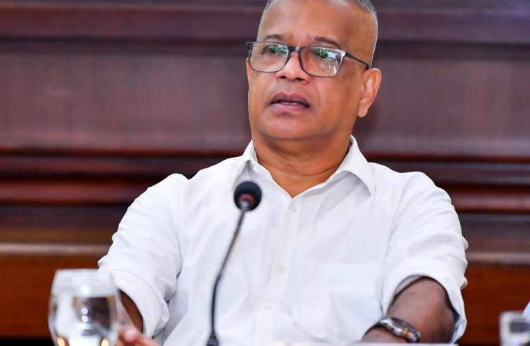 වී ගොවීන්ගේ ගැටලු විසඳීම සඳහා ස්ථීර වැඩපිළිවෙළක් සැකසීමට සාකච්ඡාවක් BBCMirror.lk sfmnewslk.com