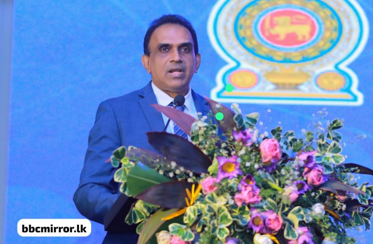 2025.11.16 “ගෝලීය වශයෙන් තරඟකාරී ශ්‍රී ලංකාවක් ගොඩනැගීමට, විද්‍යාව අපගේ ජාතික න්‍යාය පත්‍රයේ කේන්ද්‍රස්ථානයක් විය යුතුයි” – අමාත්‍ය මහාචාර්ය ක්‍රිෂාන්ත අබේසේන