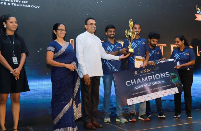 ජාතික විද්‍යා හැකතන් තරගාවලියේ විශිෂ්ටයින් සම්මානයෙන් පිදුම් ලබයි… BBCMirror.lk . CNN-Mirror.com ‘ asianewsplusone.com sfmnewslk.com