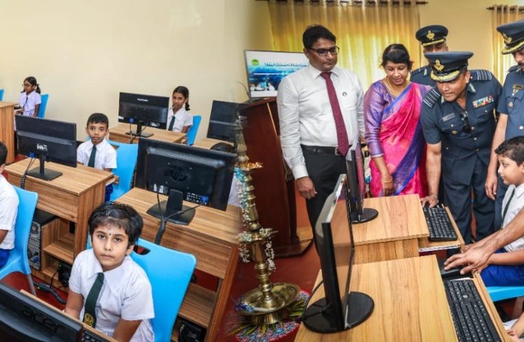 මඩකලපුව වන කොඩ්ඩයිමුනයි පාසැලට ගුවන් හමුදාවෙන් පරිගණක මධ්‍යස්ථානයක්.