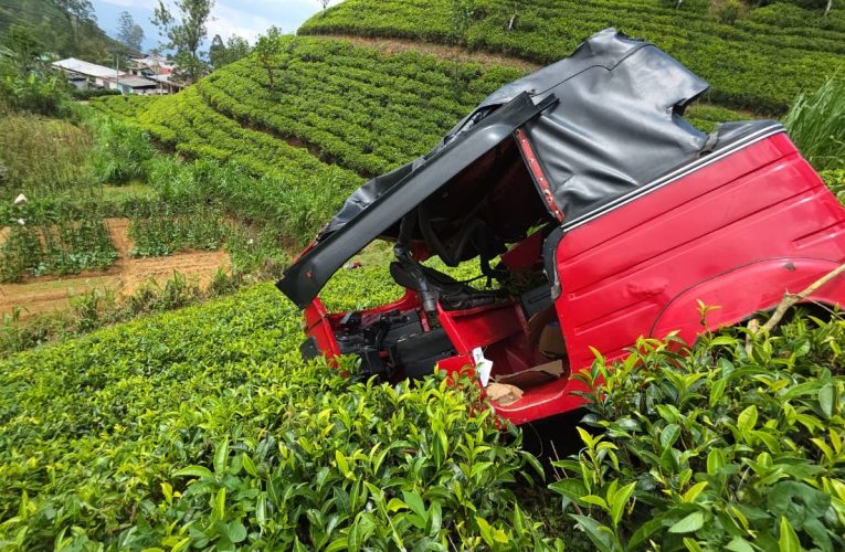 හැටන් – පෝඩයිස් ප්‍රධාන මාර්ගයේ පෝඩයිස් ඇන්සි කොටස ප්‍රදේශයේදී ඊයෙ 2026/03/12 වෙනි දින දරුණු රිය අනතුරක් සිදුවිය.