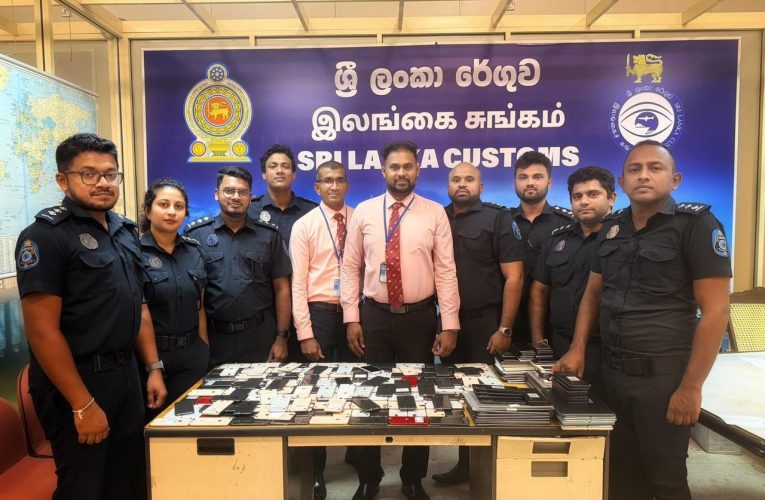 රුපියල් මිලියන 12 කට අධික කොකේන් කැප්සියුල ගෙනා උගන්ඩා කත අත්අඩංගුවේ.