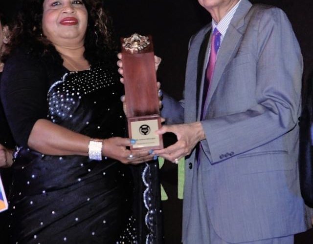 මාධ්‍යවේදිනී ක්‍රිෂ්ණා ඩී එදිරිසිංහ මහත්මිට මාධ්‍ය විභූෂණ කීර්ති ශ්‍රී ජනරංජන උපහාරයෙන්   සම්මානයෙක් ලබයි