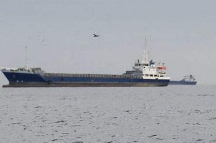 Hormuz වාණිජ නෞකා සඳහා සම්පූර්ණයෙන්ම විවෘත කළ බව ඉරාන විදේශ අමාත්‍යවරයා නිල වශයෙන් ප්‍රකාශ කර තිබේ.