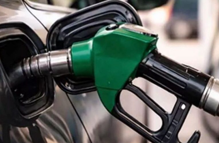 අප්‍රේල් 18 දක්වා  QR නැතුව ජනතාවට ඉන්ධන