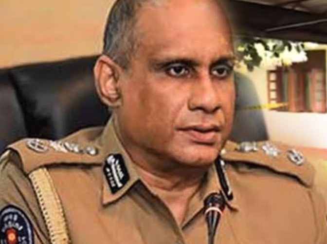 හිටපු පොලිස්පති සී.ඩී වික්‍රමරත්න වෙඩි වැදීමෙන් මිය යාමේ සිද්ධිය සම්බන්ධයෙන් පරීක්ෂණට කණ්ඩායම් දෙකක්