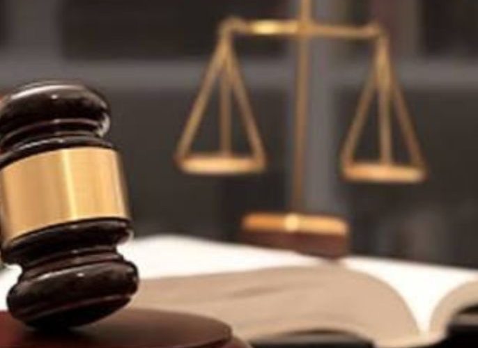 22 වන ආණ්ඩුක්‍රම ව්‍යවස්ථා සංශෝධනය සම්බන්ධයෙන් ගොනුකර ඇති සියලු පෙත්සම් අද (01) ශ්‍රේෂ්ඨාධිකරණය හමුවේ සලකා බැලීමට නියමිතව තිබේ.